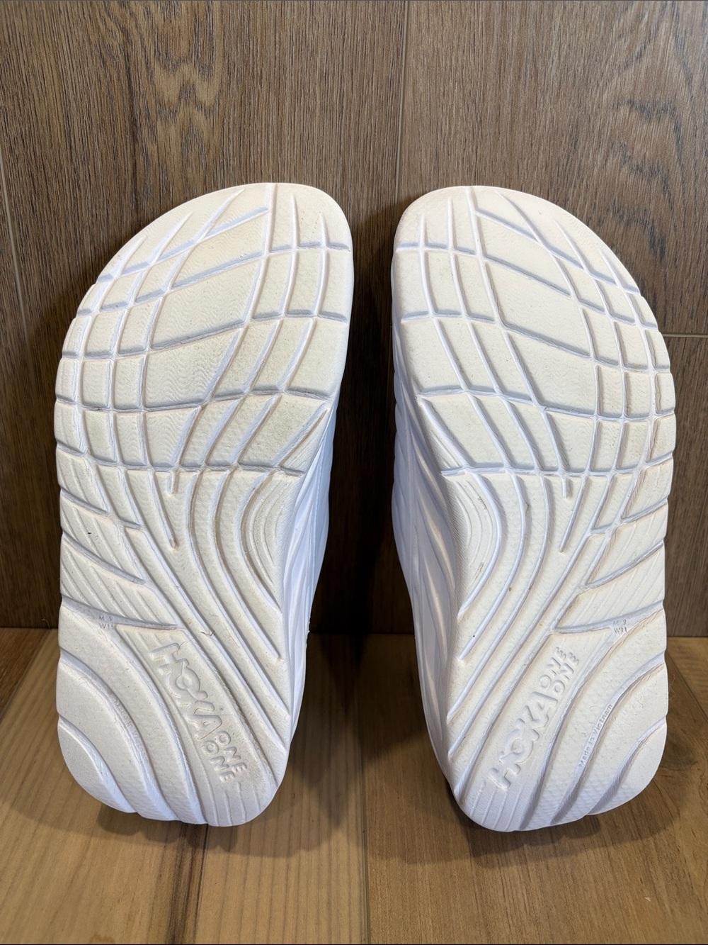 Hoka One One Ora Unisex White Recovery Pool Shower Slide Sandals M9 W11 - Picture 8 of 12